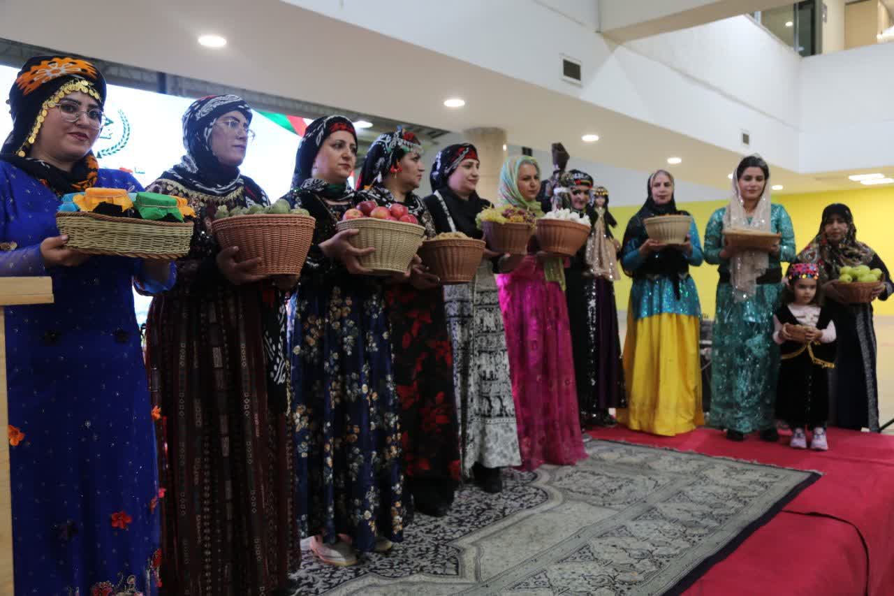 برگزاری جشنواره روز روستا و عشایر در همدان